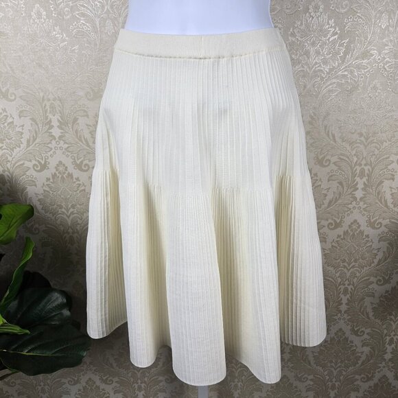 Olivaceous Size Large Cream Textured Skater Circle Skirt Elastic Waist NWT - Picture 1 of 11